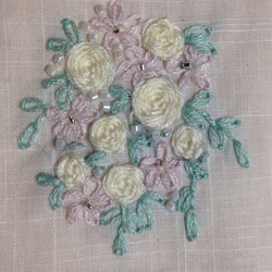 コットンの刺繍ハンカチ☆薔薇の花束 2枚目の画像