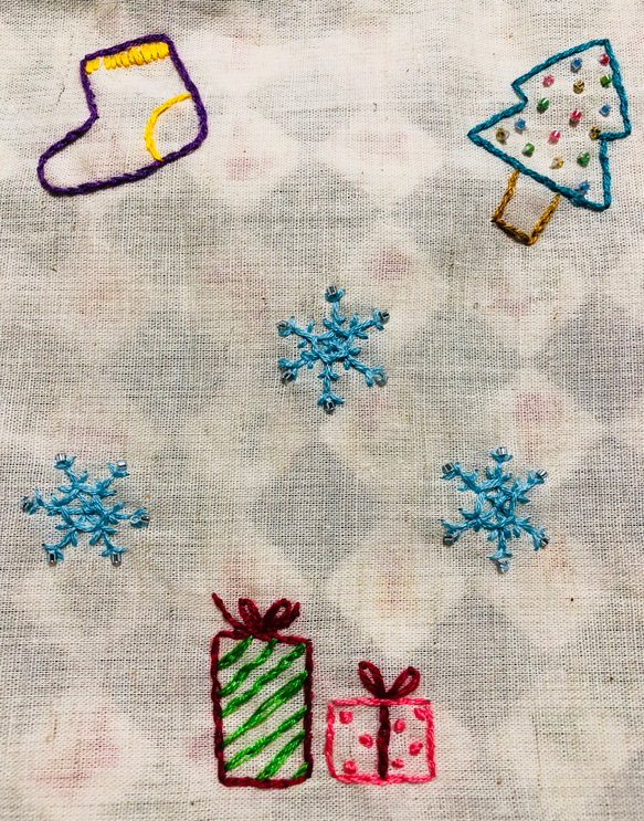 刺繍の巾着ポーチ☆クリスマス 2枚目の画像