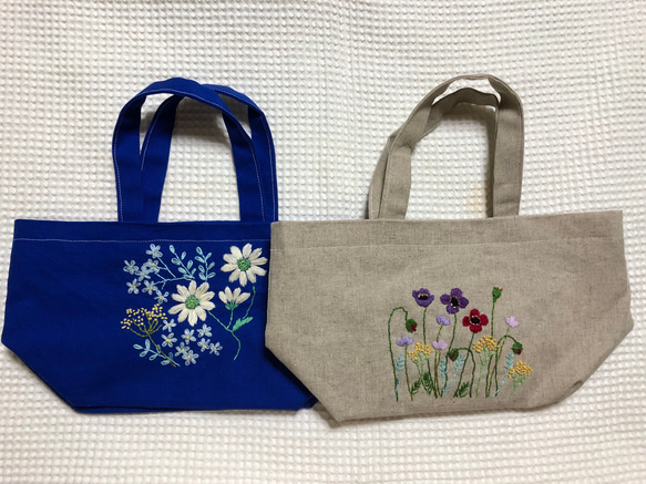 キャンパスの刺繍ミニトート☆マーガレットの花束 4枚目の画像