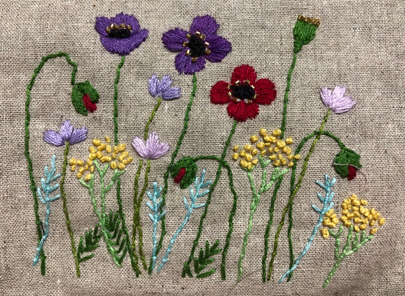 （受注製作）リネンの刺繍ミニトート☆アネモネの花畑 3枚目の画像