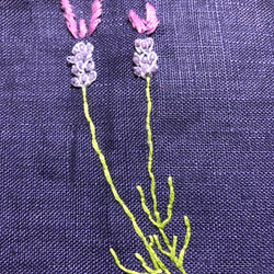 刺繍のランチョンマット☆ラベンダー 2枚目の画像