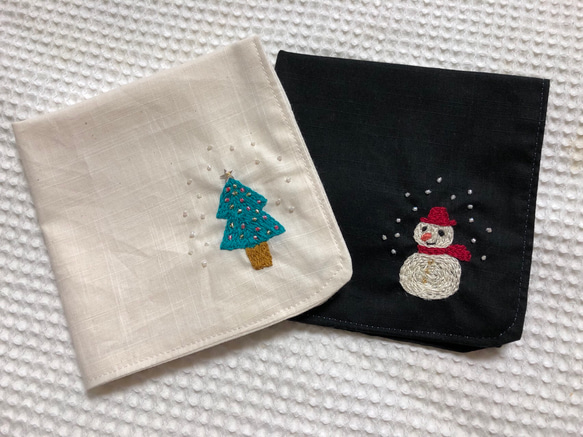 コットンの刺繍ハンカチ☆ホワイトクリスマス 4枚目の画像