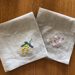 【再販＊受注製作】刺繍の大判ハンカチハンカチ☆ミモザ 3枚目の画像