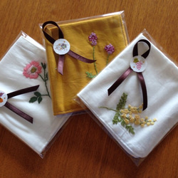 【再販＊受注製作】刺繍の大判ハンカチハンカチ☆ミモザ 5枚目の画像