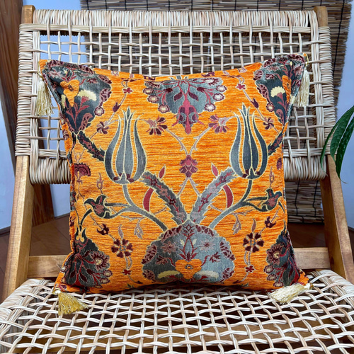 トルコの生命の木とチューリップモチーフオレンジ色のクッションカバー