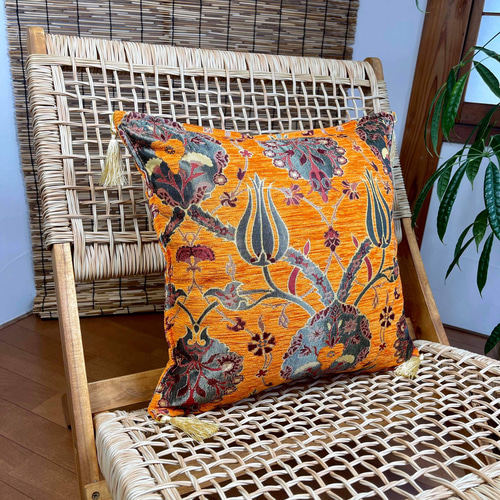 トルコの生命の木とチューリップモチーフオレンジ色のクッションカバー