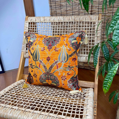 トルコの生命の木とチューリップモチーフオレンジ色のクッションカバー