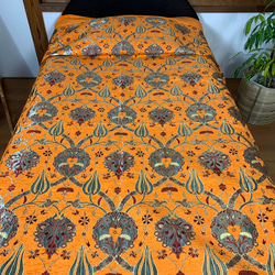 “ビタミンカラーで体力快復‼︎”トルコ　シュニール織生命の木とチューリップのオレンジのベッドカバー 5枚目の画像