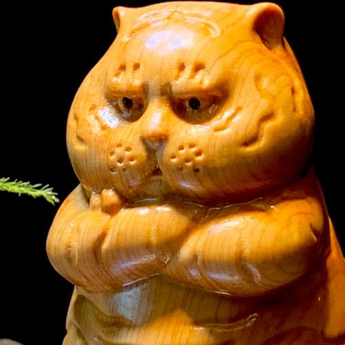 極上品 精密細工 木彫動物 彫刻工芸品 虎 飾り置物 精密細工 彫刻 杏子