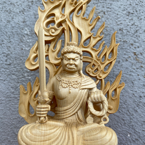 修縁堂】切金彩繪 不動明王座像 木彫仏像 精密彫刻 美術品 仏師