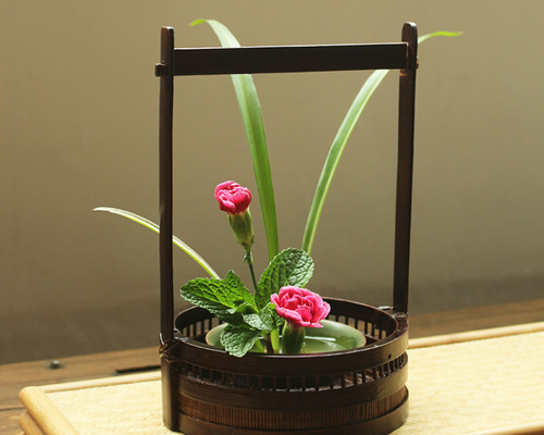 竹製 ダークブラウン 籠花入 編み込みデザイン 茶道 華道 茶道具 竹製 花筐 花入 花籠 伝統工芸品 ダークブラウン - メルカリ