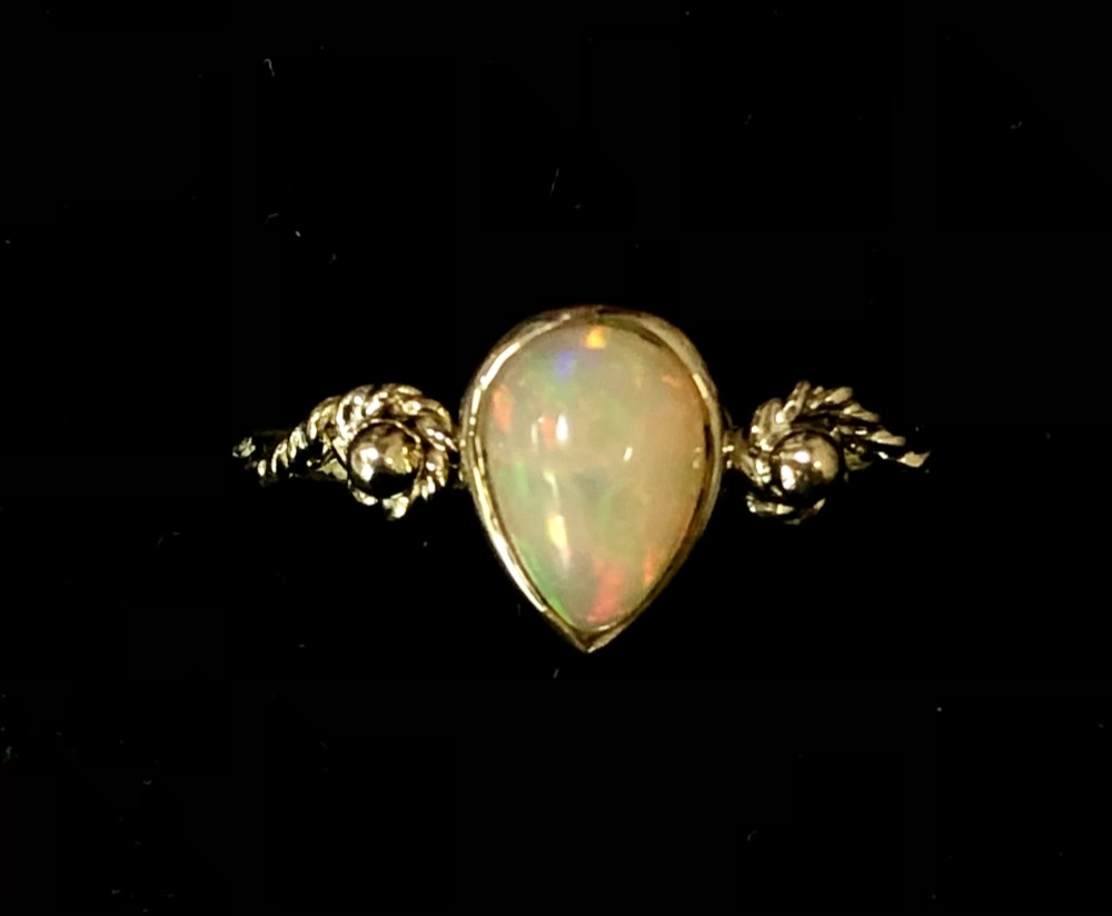 オパールのリング・K18