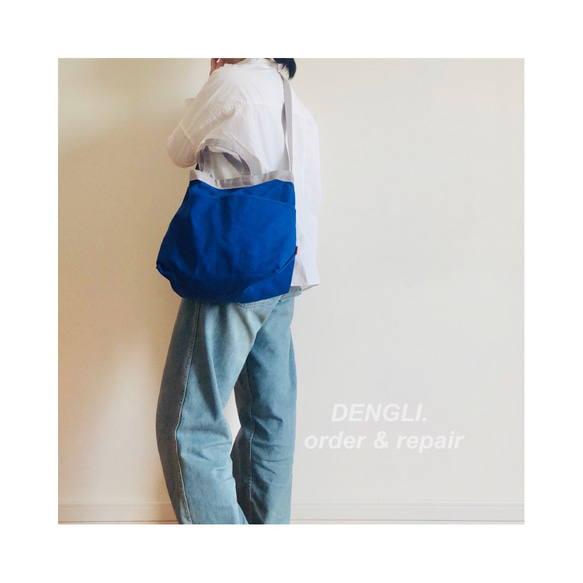 DENGLI.Mショルダー/グレー×ジャパンブルー/撥水効果/A4/軽くて丈夫/3way/旅先の色2025 1枚目の画像