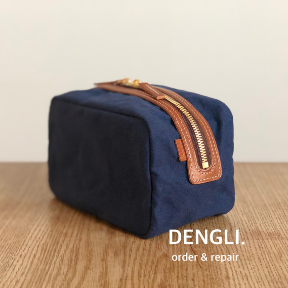 DENGLI. 小包/鹿角/海軍藍 x 軟皮組合/石蠟處理帆布/小包/化妝包/大容量小包 第3張的照片