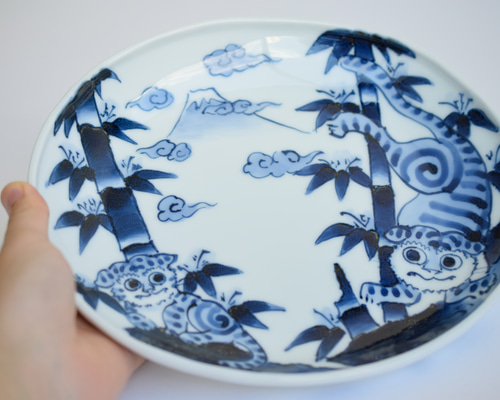 飾り皿　縁起物　大皿　虎　トラ　陶器 飾り皿 縁起物 大皿 虎 トラ 陶器