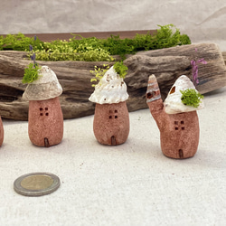 北欧の小さなお家 のっぽS（ココアブラウン）〜プリザーブドモス＆フラワーの貝殻オブジェ 7枚目の画像