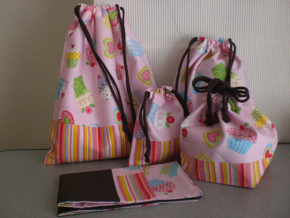 ☆yuko様ご予約品☆お弁当袋・巾着5点セット 子供服  