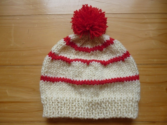 新品＊GUCCI＊キッズ＊白/赤ニット帽＊ポンポン付き＊16cm 新品＊GUCCI＊キッズ＊白/赤ニット帽＊ポンポン付き＊16cm 新品