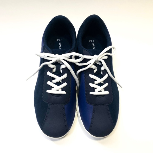 “剩餘尺碼500日元優惠SALE”超輕量復古運動鞋搭配靚麗三色海軍藍（麂皮款式）23.0cm-24.0cm 第3張的照片
