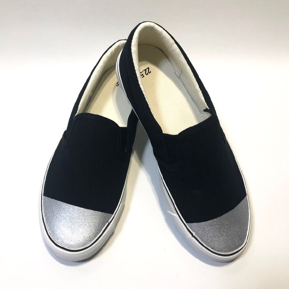 [22.5cm，直銷商品的半價]銀色腳趾套鞋 第1張的照片