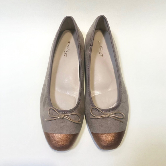 “24.5cm actual item SALE”雙色 1cm 後跟芭蕾舞鞋（橡木 x 青銅）Raku arch cushion 第3張的照片