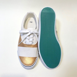 金色 x 白色粗邊框 &amp; 粗條紋甲板鞋（22.0cm-29.0cm） 第6張的照片