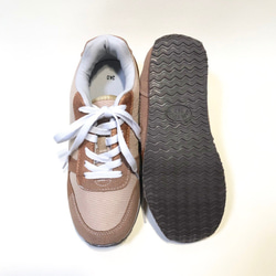 [24.0cm・1,000日元折扣SALE] 輕便時尚的不對稱雙色運動鞋（橡木x青銅色） 第9張的照片