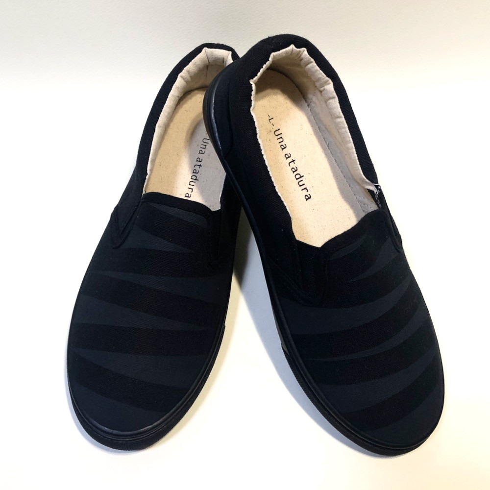 黒のジグザグボーダースリッポン （SSサイズ〜3Lサイズ)