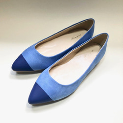 “24.0cm 實物 4880 日元 → 2,880 日元 SALE” 輕鬆走路！ 2cm 高跟鞋（藍色 x 藏青色） 第1張的照片