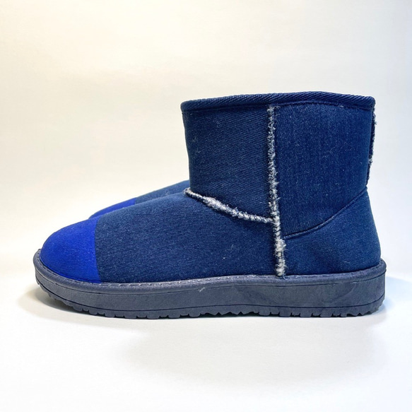 [M size SALE・4,980 日元 → 2,980 日元] 蓬鬆溫暖的雙色毛皮長靴（牛仔布 x 午夜藍） 第4張的照片