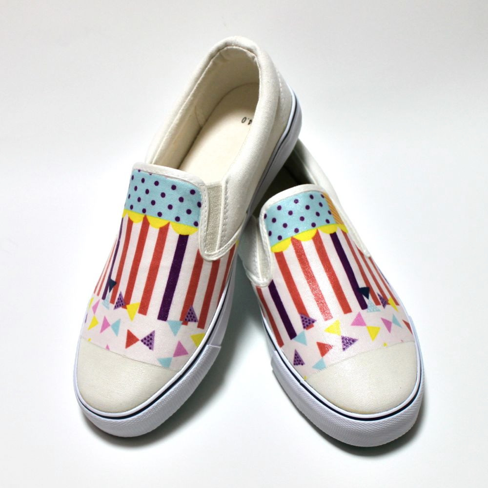 シマシマ三角水玉スニーカー 4,930円