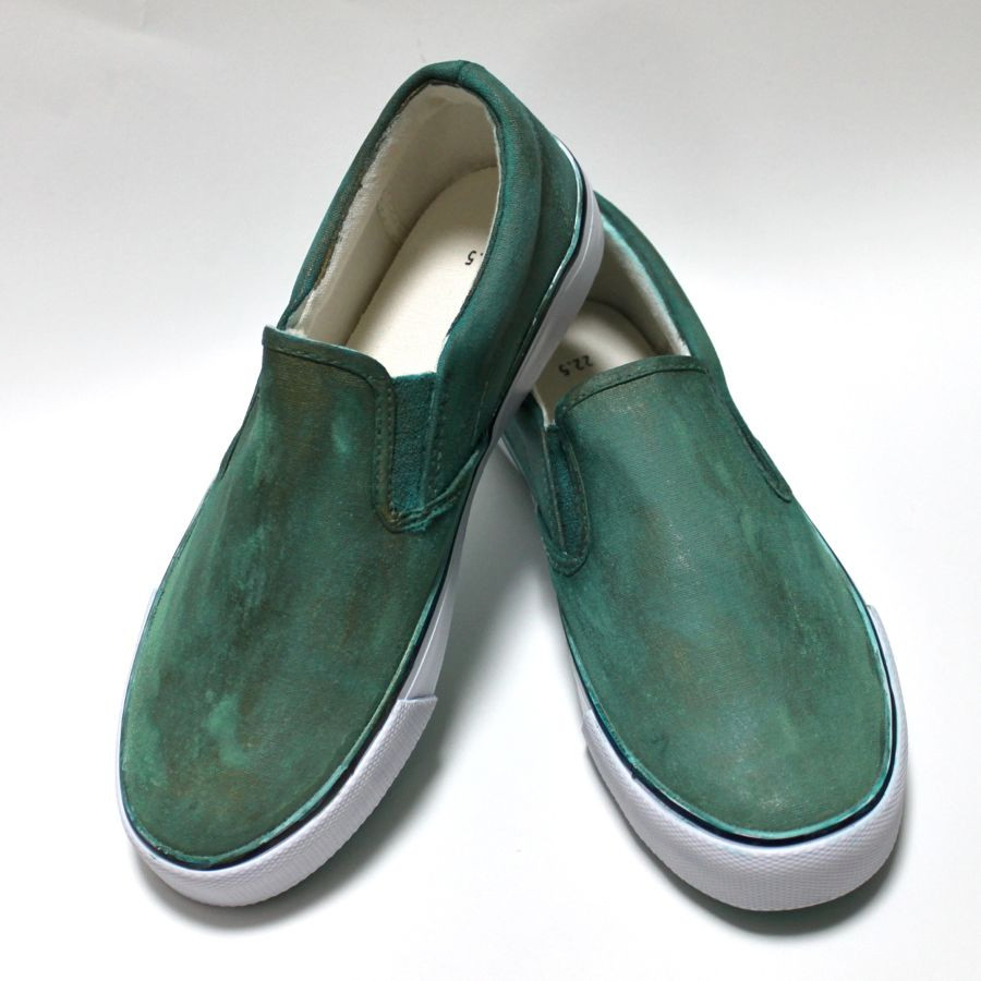 「緑青」錆の浮いた靴