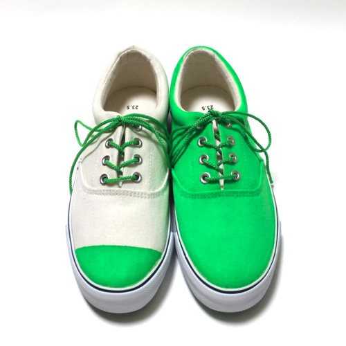 CHANEL 完売必至　ネオンカラースニーカー　希少　2020ss CHANEL 完売必至 ネオンカラースニーカー 希少 2020ss