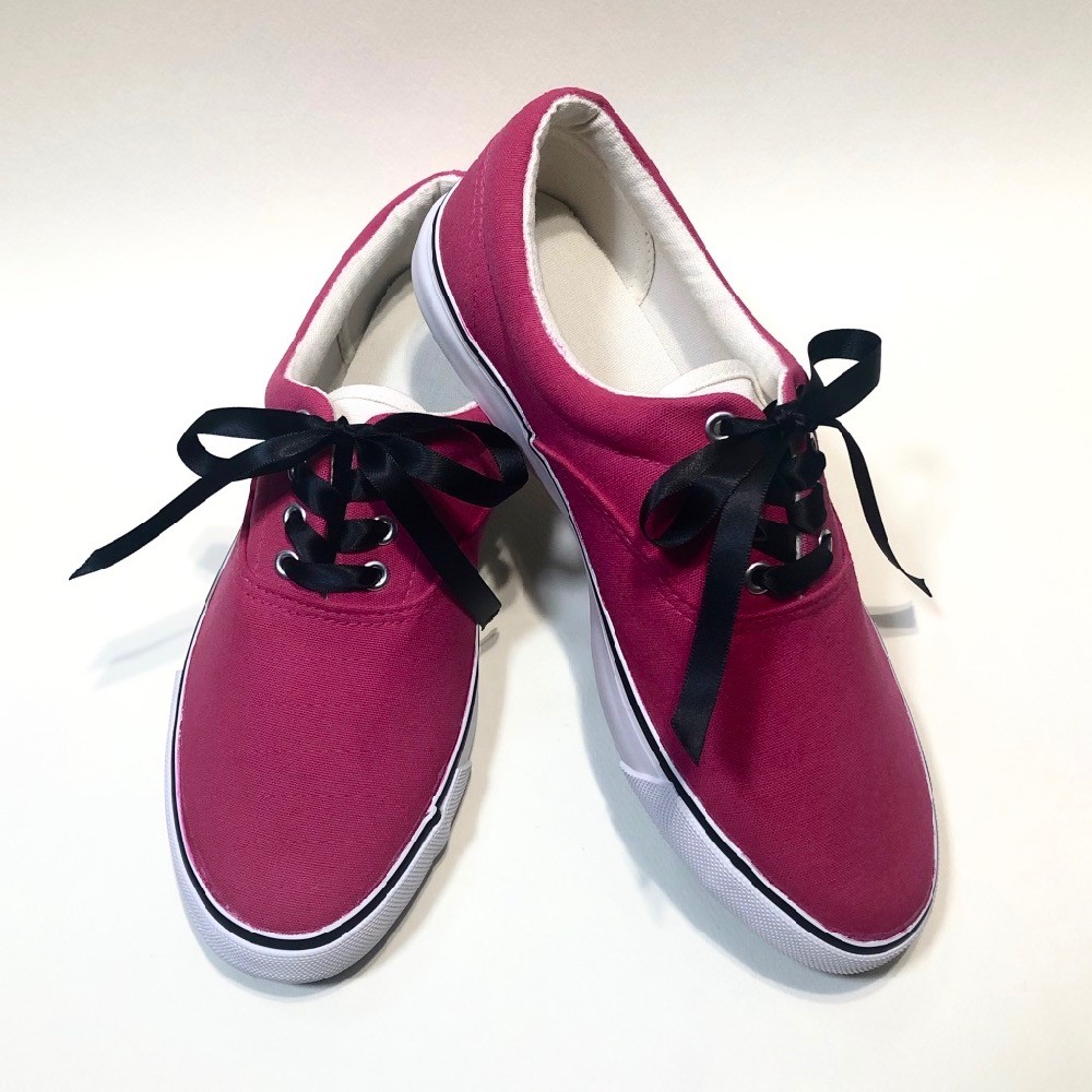 ボルドーのデッキシューズ