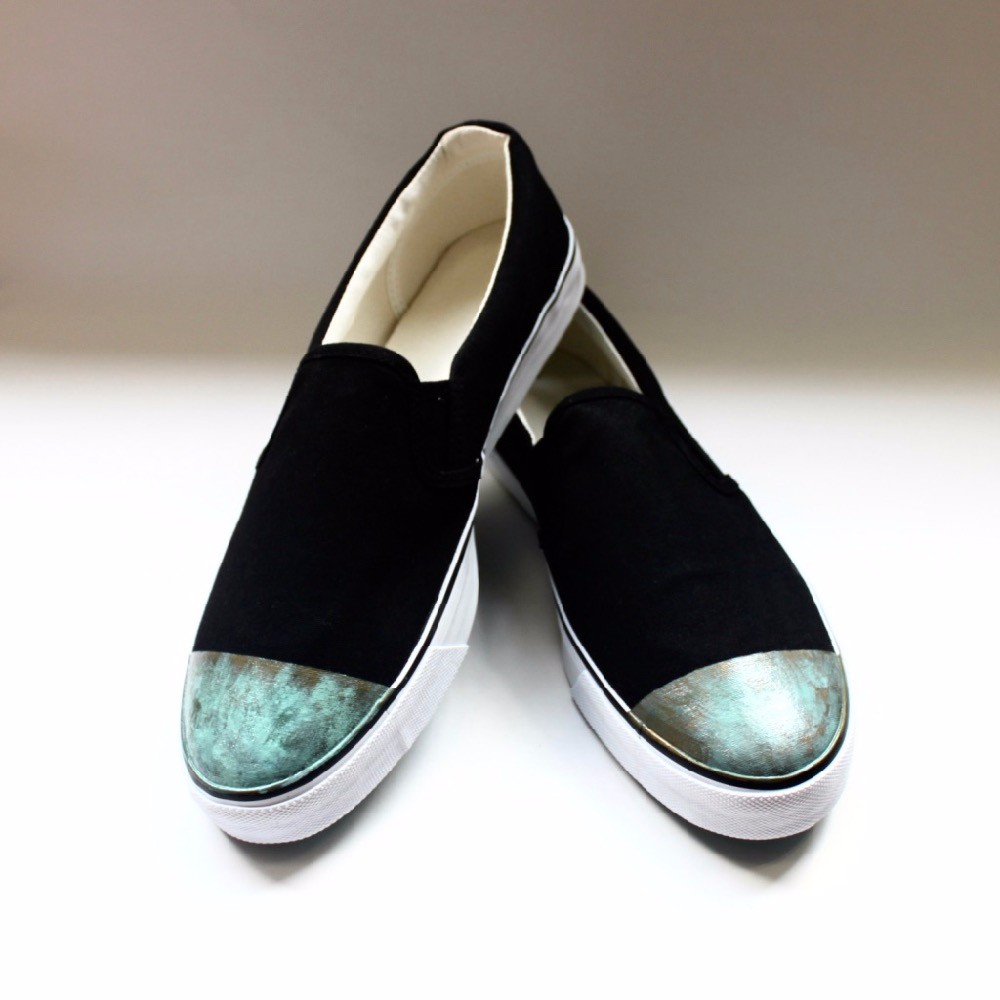 錆び色つま先スリッポン(黒)