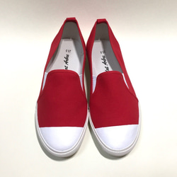 售罄（超輕型）白色趾紅色套腳衫 第2張的照片