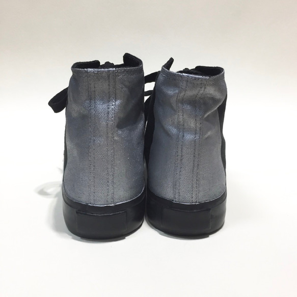 BLACK x SILVER 雙色高筒運動鞋 (22.0cm-24.5cm) 第4張的照片