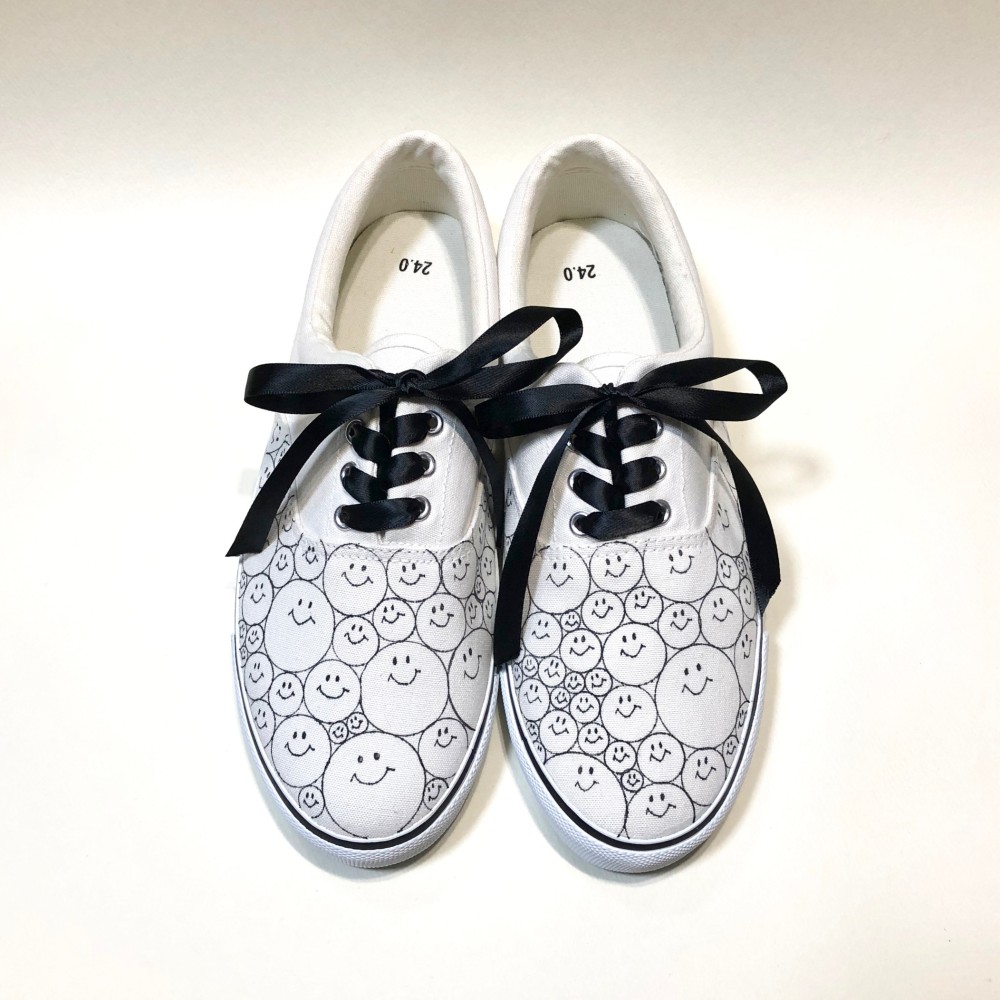 笑顔がいっぱい！スマイリーデッキシューズ [It's a small world]