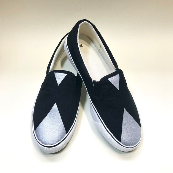 ▼Silver Triangle Slip-on 2019▼ 第1張的照片