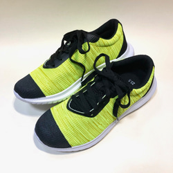 超輕量雙色運動鞋（黃x黑）23.0cm-24.5cm 第1張的照片