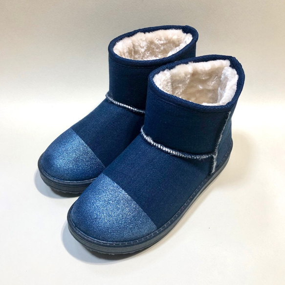 [SALE] Fluffy Warm Bicolor Boa Boots (Denim x Blue/Silver) M 碼 第1張的照片
