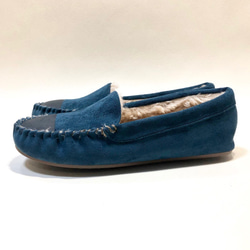 輕鬆又輕鬆！溫暖雙色軟皮鞋，帶有堅固蟒蛇皮（藍色 x 啞光黑色）23.5 厘米（適合 22.5-23.0 厘米） 第4張的照片