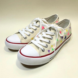 Colorful Pop Sankaku Kei運動鞋（灰白色） 第2張的照片
