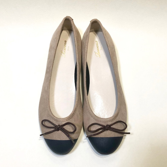 ★最後的24.0cm 促銷★ Rakuchin Flat！雙色 1.5cm 鞋跟芭蕾舞鞋（橡木 x 黑色） 第3張的照片
