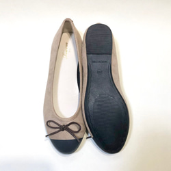 ★最後的24.0cm 促銷★ Rakuchin Flat！雙色 1.5cm 鞋跟芭蕾舞鞋（橡木 x 黑色） 第6張的照片