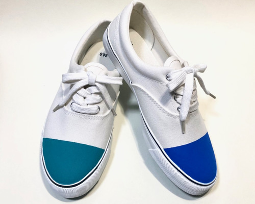 アシンメトリーなカラートゥデッキシューズ (碧と青磁色) スニーカー