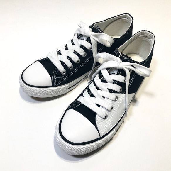 黑 x 白雙色低幫運動鞋 (22.0cm〜30.0cm) 第3張的照片