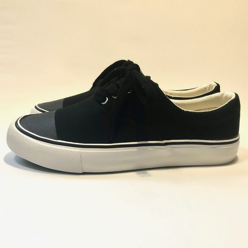 マットブラックトゥのバイカラーデッキシューズ(BLACK) 22.0cm マットブラックトゥのバイカラーデッキシューズ(BLACK) 22.0cm