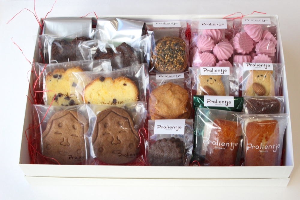 GIFT BOX （焼菓子19点）