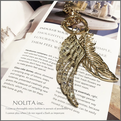 フェザーデザインチャーム໒꒱✨E. フェザーデザインチャーム໒꒱✨E.